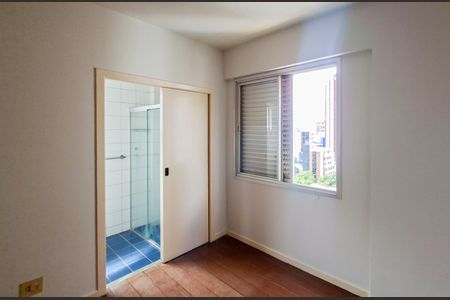 Quarto de apartamento para alugar com 2 quartos, 83m² em Funcionários, Belo Horizonte