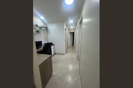 Apartamento à venda com 83m², 3 quartos e 2 vagasCorredor