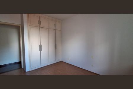 Apartamento à venda com 187m², 3 quartos e 2 vagas Apartamento à venda com 187m², 3 quartos e 2 vagasQuarto 2