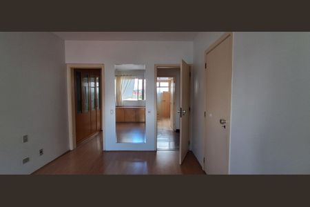 Apartamento à venda com 187m², 3 quartos e 2 vagas Apartamento à venda com 187m², 3 quartos e 2 vagasSuíte