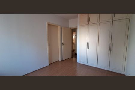 Apartamento à venda com 187m², 3 quartos e 2 vagas Apartamento à venda com 187m², 3 quartos e 2 vagasQuarto 2