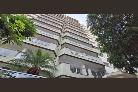 Apartamento à venda com 187m², 3 quartos e 2 vagas Apartamento à venda com 187m², 3 quartos e 2 vagasFachada