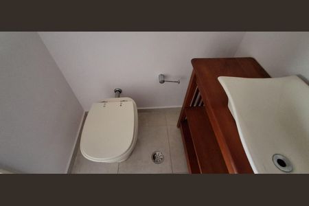 Apartamento à venda com 187m², 3 quartos e 2 vagas Apartamento à venda com 187m², 3 quartos e 2 vagasLavabo