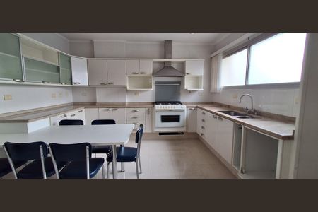 Apartamento à venda com 187m², 3 quartos e 2 vagas Apartamento à venda com 187m², 3 quartos e 2 vagasCozinha