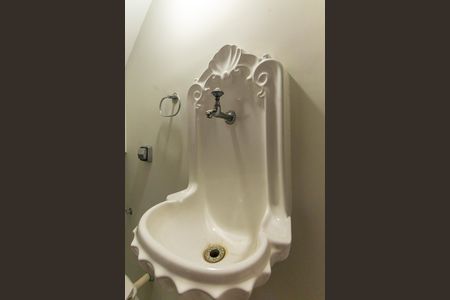 Casa para alugar com 270m², 4 quartos e 4 vagas Casa para alugar com 270m², 4 quartos e 4 vagasLavabo