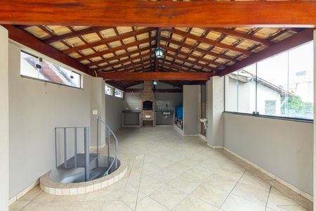 Casa para alugar com 270m², 4 quartos e 4 vagas Casa para alugar com 270m², 4 quartos e 4 vagasTerraço
