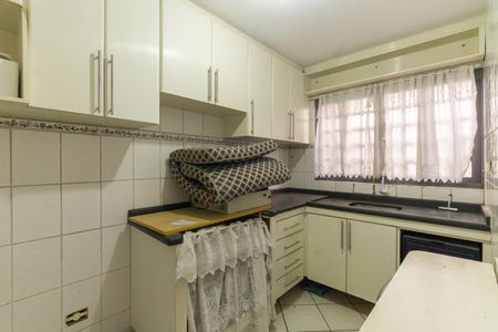 Casa para alugar com 270m², 4 quartos e 4 vagas Casa para alugar com 270m², 4 quartos e 4 vagasCozinha
