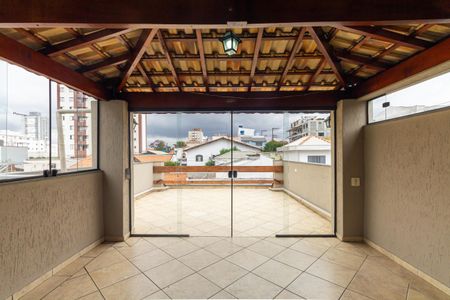 Casa para alugar com 270m², 4 quartos e 4 vagas Casa para alugar com 270m², 4 quartos e 4 vagasTerraço