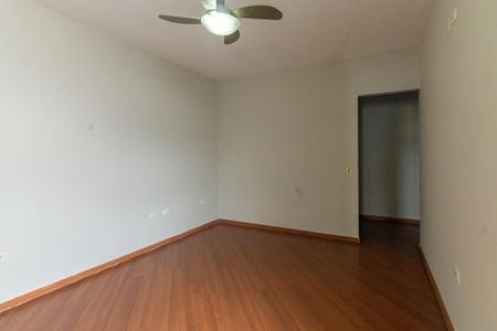 Casa para alugar com 270m², 4 quartos e 4 vagas Casa para alugar com 270m², 4 quartos e 4 vagasSuíte 2