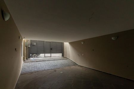 Casa para alugar com 270m², 4 quartos e 4 vagas Casa para alugar com 270m², 4 quartos e 4 vagasGaragem