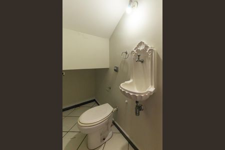 Casa para alugar com 270m², 4 quartos e 4 vagas Casa para alugar com 270m², 4 quartos e 4 vagasLavabo