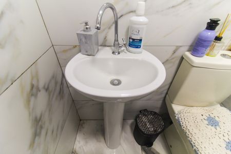 Apartamento à venda com 52m², 2 quartos e 1 vaga Apartamento à venda com 52m², 2 quartos e 1 vagaBanheiro