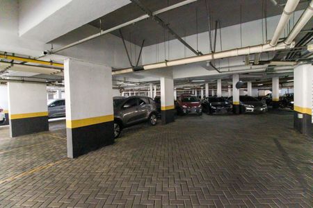 Apartamento à venda com 52m², 2 quartos e 1 vaga Apartamento à venda com 52m², 2 quartos e 1 vagaEstacionamento