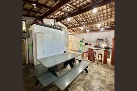 Foto 15 de casa à venda com 3 quartos, 210m² em Castelo, Belo Horizonte