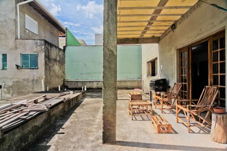 Casa de condomínio à venda com 300m², 4 quartos e 4 vagasÁrea externa