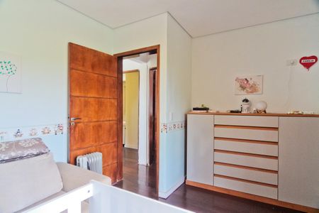 Casa de condomínio à venda com 300m², 4 quartos e 4 vagasSuíte 2