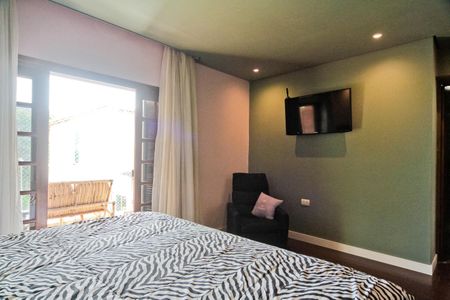 Casa de condomínio à venda com 300m², 4 quartos e 4 vagasSuíte 3