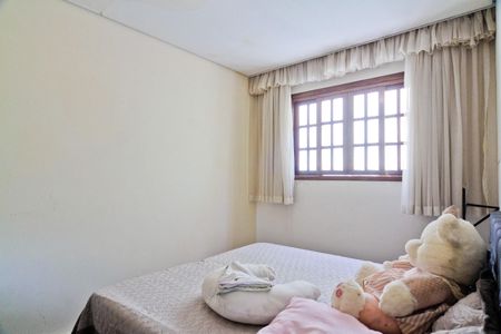 Casa de condomínio à venda com 300m², 4 quartos e 4 vagasQuarto