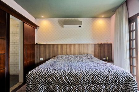 Casa de condomínio à venda com 300m², 4 quartos e 4 vagasSuíte 3