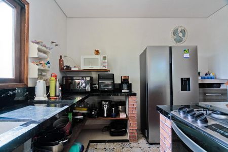 Casa de condomínio à venda com 300m², 4 quartos e 4 vagasCozinha