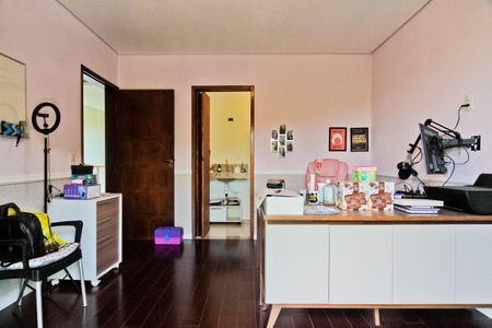 Casa de condomínio à venda com 300m², 4 quartos e 4 vagasSuíte 1