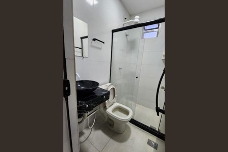 Banheiro de casa para alugar com 2 quartos, 50m² em Jardim Primavera, Duque de Caxias