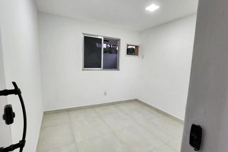 Quarto de casa para alugar com 2 quartos, 50m² em Jardim Primavera, Duque de Caxias