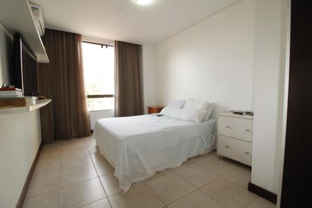 Casa para alugar com 449m², 5 quartos e 2 vagasQuarto 4