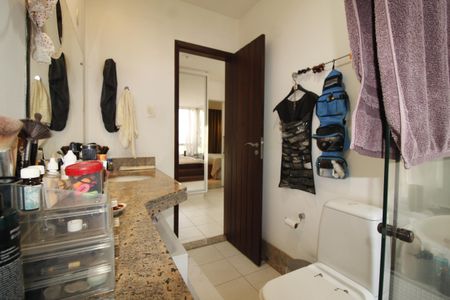 Casa para alugar com 449m², 5 quartos e 2 vagasBanheiro - Quarto 3