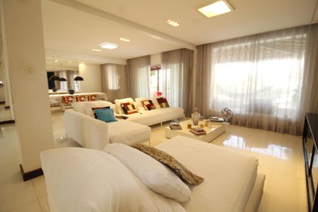 Sala de casa para alugar com 5 quartos, 449m² em Pituba, Salvador