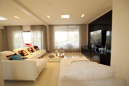 Casa para alugar com 449m², 5 quartos e 2 vagasSala