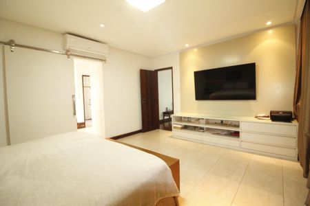 Casa para alugar com 449m², 5 quartos e 2 vagasQuarto 3 - Suíte