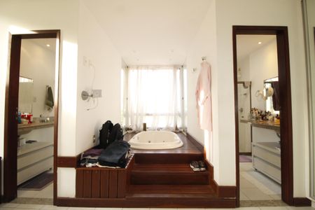 Casa para alugar com 449m², 5 quartos e 2 vagasBanheiro - Quarto 3 