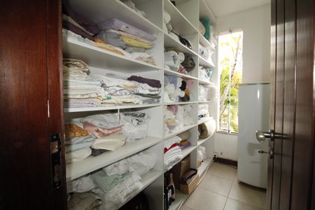 Casa para alugar com 449m², 5 quartos e 2 vagasCloset