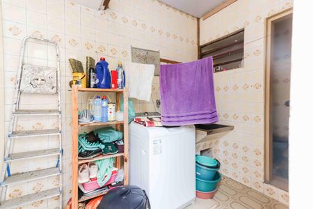 Casa à venda com 100m², 3 quartos e 1 vagaLavanderia