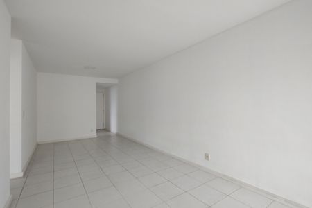 Apartamento para alugar com 77m², 2 quartos e 1 vagaSala