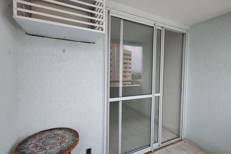 Apartamento para alugar com 77m², 2 quartos e 1 vagaVaranda
