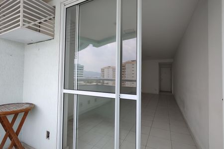 Apartamento para alugar com 77m², 2 quartos e 1 vagaVaranda