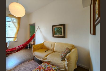 Apartamento à venda com 80m², 2 quartos e sem vagaSala