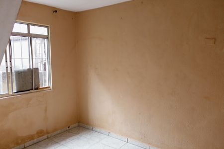 SALA de casa para alugar com 2 quartos, 65m² em Bussocaba, Osasco