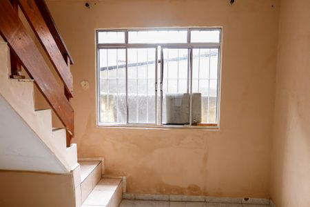 sala de casa para alugar com 2 quartos, 65m² em Bussocaba, Osasco