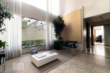 Apartamento para alugar com 32m², 1 quarto e 1 vaga