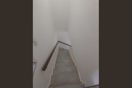 Corredor de casa à venda com 2 quartos, 100m² em Gopouva, Guarulhos