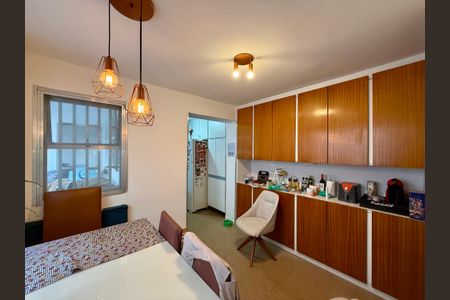 Sala  de casa à venda com 2 quartos, 107m² em Campo Belo, São Paulo