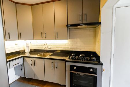 Apartamento à venda com 100m², 3 quartos e 2 vagasCozinha - Armários