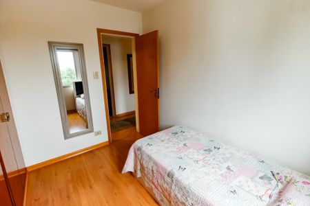 Apartamento à venda com 100m², 3 quartos e 2 vagasQuarto 