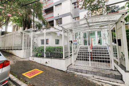 Apartamento à venda com 100m², 3 quartos e 2 vagasFachada e portaria