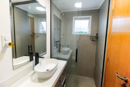 Apartamento à venda com 100m², 3 quartos e 2 vagasBanheiro da Suíte 2 - chuveiro