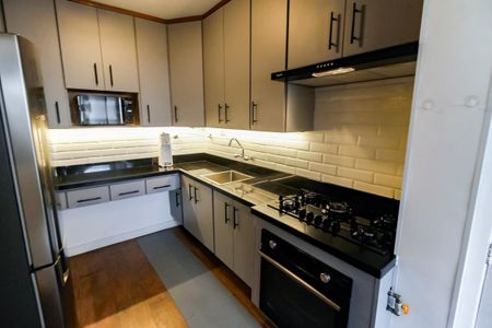 Apartamento à venda com 100m², 3 quartos e 2 vagasCozinha - Armários