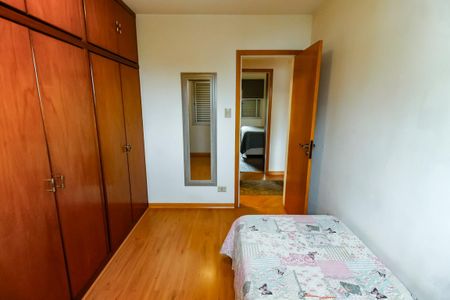 Apartamento à venda com 100m², 3 quartos e 2 vagasQuarto 